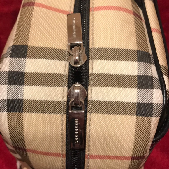 Burberry bag 100% Authentic - Picture 2 of 8